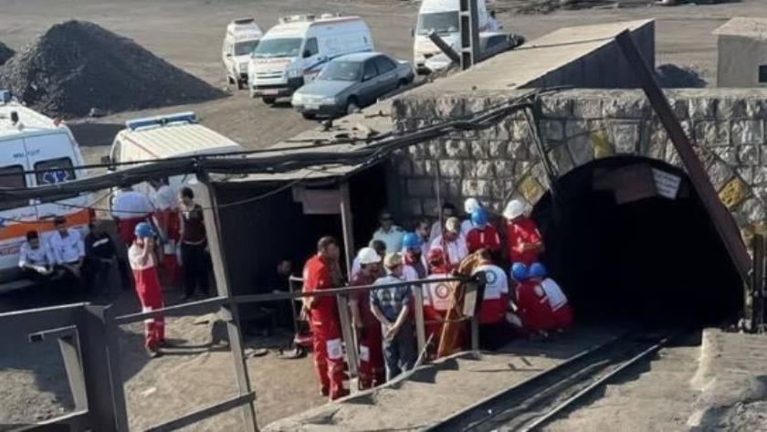 Iranpress: ارتفاع عدد ضحايا حادث منجم طبس إلى 38 شخصاً و14 شخصا ما زالوا محبوسين