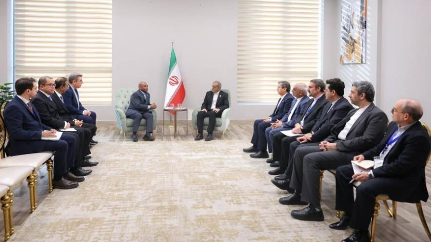 Iranpress: بزشکیان: إنشاء صندوق استثماري مشترك خطوة لتحقيق أهداف منظمة دي 8 + فيديو