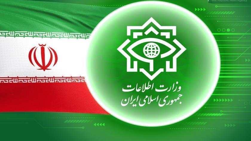 Iranpress: تفكيك خلية تكفيرية متطرفة في غرب إيران
