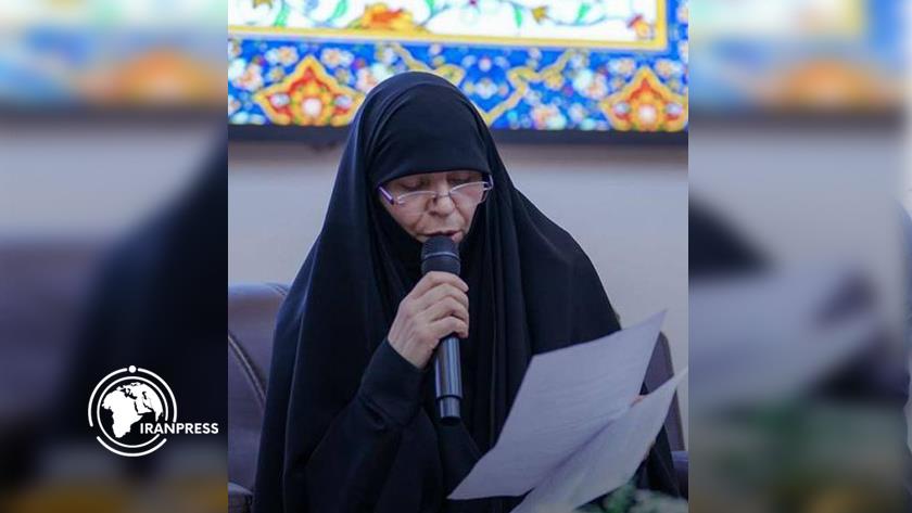 Iranpress: فوز الدكتورة فاطمة أحمدي بجائزة الإمام الهادي (ع) الدولية للإبداع الفكري