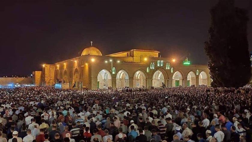 Iranpress: حماس: منع المصلين من الاعتكاف في الأقصى تصعيد في عمليات التهويد