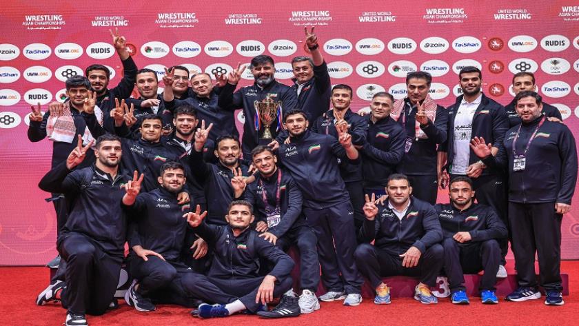 Iranpress: تُوّج منتخب إيران للمصارعة الحرة ببطولة آسيا للمرة الثلاثين
