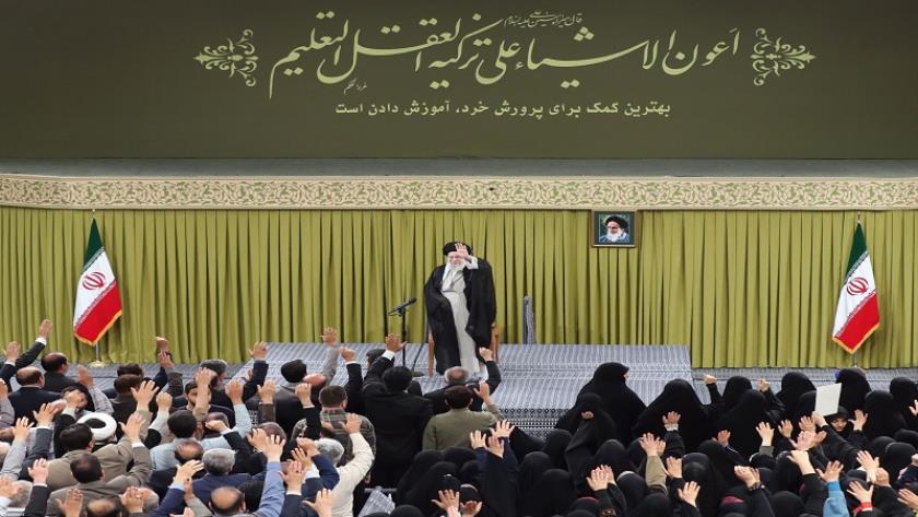 Iranpress: سماحة قائد الثورة: سنواصل تعزيز قوتنا رغم أنف الأعداء 