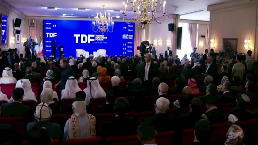 Iranpress: انطلاق أعمال منتدى حوار طهران