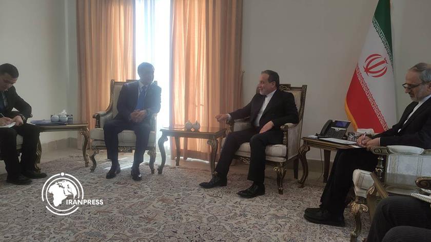 Iranpress: لقاءات بين عراقجي ومسؤولي الدول على هامش منتدى حوار طهران