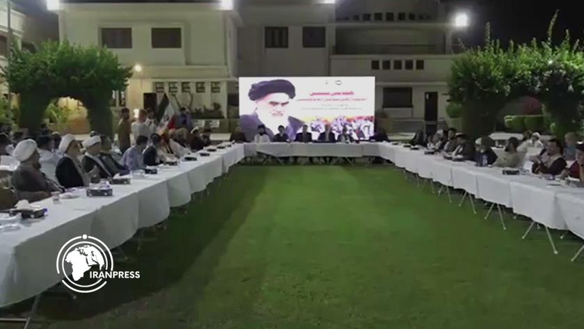 Iranpress: تكريم أفكار الإمام الخميني (ره) لتعزيز الوحدة في كراتشي