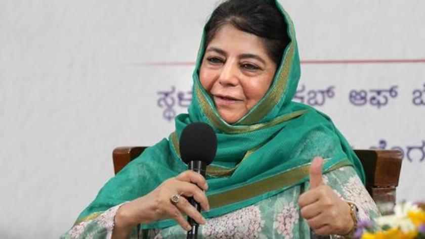 Iranpress: شخصية كشميرية: إيران أصبحت زعيمة العالم الإسلامي