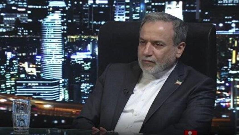 Iranpress: عراقجي: رسائل ترامب إلى إيران تحمل تهديدات ودعوات إلى الدبلوماسية