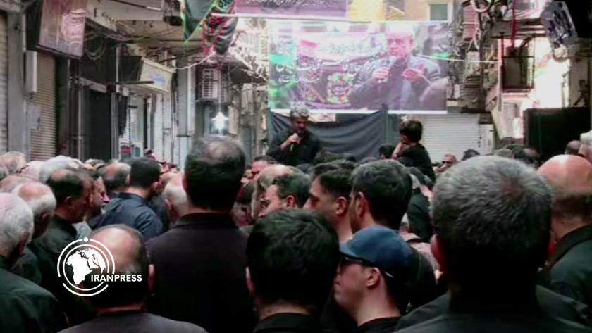 Iranpress: مراسم إحياء عاشوراء الإمام الحسين (ع) في طهران