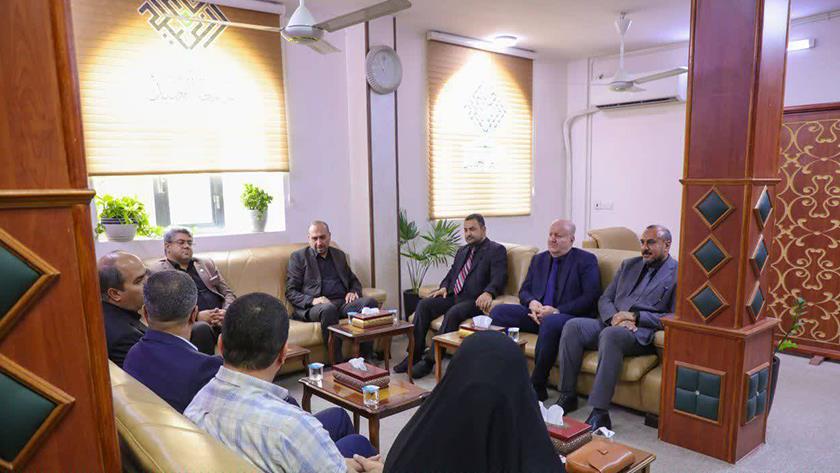 Iranpress: القائم بأعمال جامعة الإمام الرضا (ع) يبحث التعاون العلمي مع جامعة العميد في كربلاء