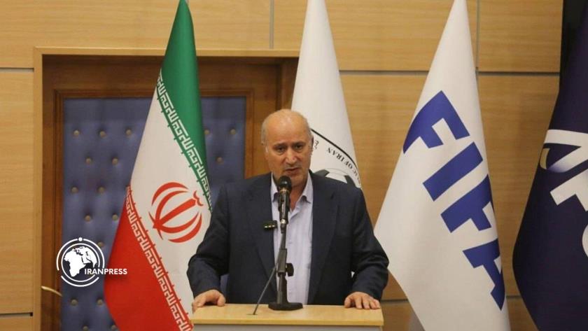 Iranpress: الفيفا يأسف لتصرفات كندا مع رئيس اتحاد كرة القدم الإيراني